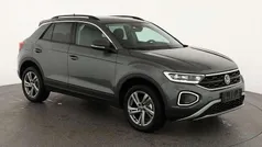 Deepblack perleffekt Neu 2025 VW T-Roc Life SUV | 34.084 € (Guter Preis)