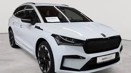 Moonweiß perleffekt Gebraucht 2021 Skoda Enyaq iV SportLine SUV | 26.490 € (Fairer Preis)
