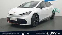 Weiss / eisweiß (metallic) Gebraucht 2024 Cupra Born Kleinwagen | 33.980 € (Guter Preis)