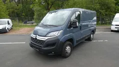 Grau Gebraucht 2021 Citroën Jumper Start Van / Kleinbus | 17.850 € (Fairer Preis)