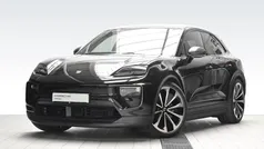 Tiefschwarzmetallic Gebraucht 2025 Porsche Macan SUV | 98.700 € (Fairer Preis)