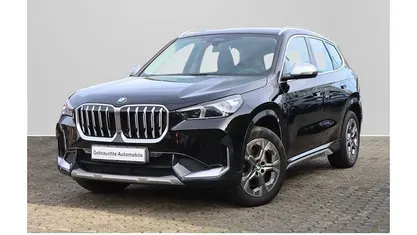 Schwarz Gebraucht 2022 BMW X1 Luxury Line SUV | 38.950 € (Guter Preis)