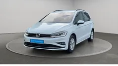 Weiß Gebraucht 2018 VW Golf Sportsvan Comfortline Van / Kleinbus | 15.890 € (Fairer Preis)