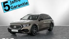 Metalliclack samtbraun Gebraucht 2025 Mercedes E300 AMG Kombi | 79.997 €
