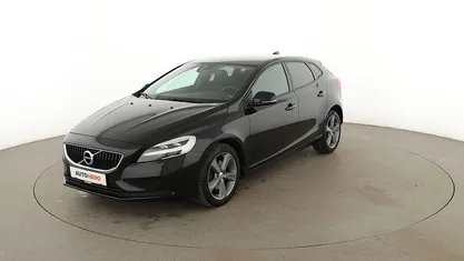 Second-hand Volvo V40 Momentum 122 CP (89 kW) 2018 Negru Break