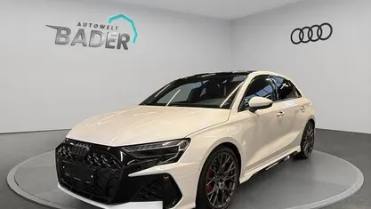 Grau Gebraucht 2025 Audi RS3 Sport Limousine | 66.930 € (Fairer Preis)