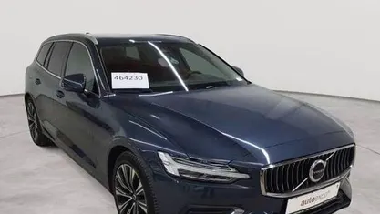 Gebraucht Volvo V60 Plus 197 PS (144 kW) 2022 Denim blaumetallic Kombi