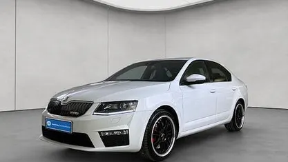 Weiß Gebraucht 2015 Skoda Octavia vRS Limousine | 15.660 €