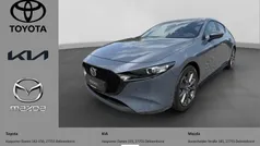 Grau Gebraucht 2025 Mazda 3 Center-Line Limousine | 27.895 € (Superpreis)