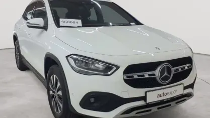 Gebraucht Mercedes GLA200 Style 150 PS (110 kW) 2021 Polarweiss SUV