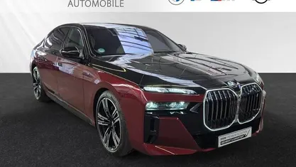 Gebraucht BMW i7 M Sport 400 kW (544 PS) 2024 Aventurinrot metallic Limousine