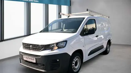 Gebraucht Peugeot Partner Premium 102 PS (75 kW) 2021 Weiß Van / Kleinbus