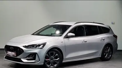 Używany Ford Focus ST-Line X 116 KM (85 kW) 2025 Srebrny Kombi