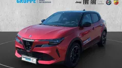 Rotschwarz Gebraucht 2024 Alfa Romeo Junior Edizione Speciale SUV | 33.950 € (Fairer Preis)