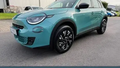 Gebraucht Fiat 600 110 PS (80 kW) 2025 959  aqua blau SUV