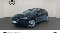 Schwarz Gebraucht 2022 Seat Leon XCELLENCE Limousine | 23.780 € (Fairer Preis)
