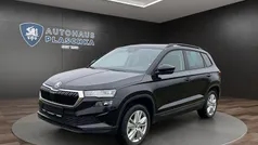 Blackmagic perleffekt (schwarz) Gebraucht 2024 Skoda Karoq Selection SUV | 29.450 € (Guter Preis)