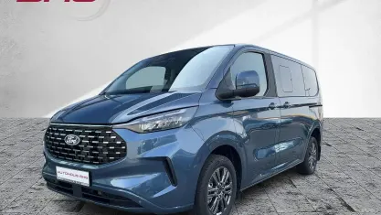 Nowe Ford Tourneo Titanium 170 KM (125 kW) 2026 Niebieski Minivan