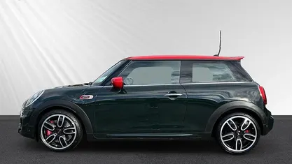 Gebraucht Mini John Cooper Works 231 PS (169 kW) 2020 Gruen Kleinwagen