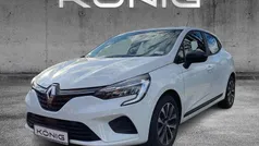 Weiß Gebraucht 2023 Renault Clio V Equilibre Limousine | 12.850 € (Guter Preis)