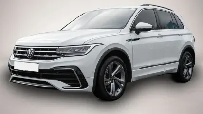 Gebraucht VW Tiguan R-line 150 PS (110 kW) 2023 Weiß SUV