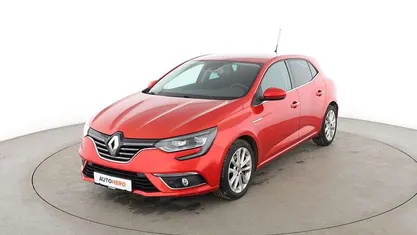 Rot Gebraucht 2016 Renault Mégane IV Intens Limousine | 12.450 € (Fairer Preis)