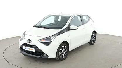 Weiß Gebraucht 2019 Toyota Aygo X-play Kleinwagen | 9.660 € (Fairer Preis)