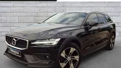 Black solid "stone" / solid Gebraucht 2021 Volvo V60 CC Pro Kombi | 32.790 € (Fairer Preis)