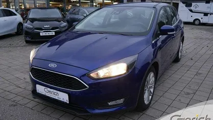 Blau Gebraucht 2018 Ford Focus Cool & Connect Limousine | 7.900 € (Guter Preis)