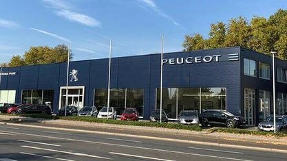 Gebraucht Jeep Compass 131 PS (96 kW) 2024 Schwarz SUV