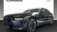 Schwarz Neu 2025 BMW 740 M Sport Limousine | 131.346 €