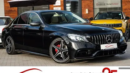 Schwarz Gebraucht 2014 Mercedes C220 Avantgarde Limousine | 13.950 €