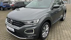 Grau metallic Gebraucht 2020 VW T-Roc Style SUV | 21.873 € (Fairer Preis)
