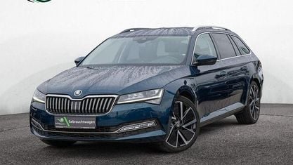 Gebraucht Skoda Superb Style 200 PS (147 kW) 2022 Blau Kombi