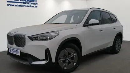 Weiß Neu 2025 BMW iX1 Comfort Edition SUV | 48.500 € (Superpreis)