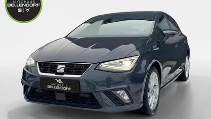 Grau Gebraucht 2023 Seat Ibiza FR Limousine | 17.940 € (Fairer Preis)
