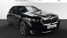 Saphirschwarz metallic Gebraucht 2024 BMW i5 Comfort Edition Limousine | 56.800 € (Fairer Preis)