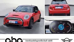 Rot Gebraucht 2022 Mini Cooper SE Classic Kleinwagen | 18.930 € (Fairer Preis)