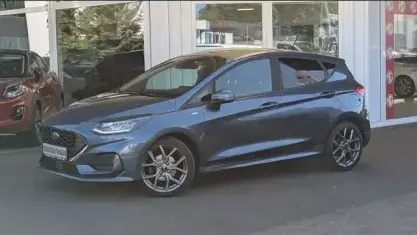 Gebraucht Ford Fiesta ST-Line 101 PS (74 kW) 2022 Blau, chromablau metallic Kleinwagen