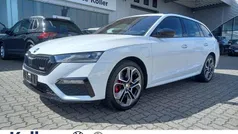 Weiß Gebraucht 2021 Skoda Octavia RS Kombi | 27.970 € (Fairer Preis)