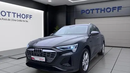 Usata Audi Q8 e-tron S-Line 250 kW (340 CV) 2024 Grigio SUV