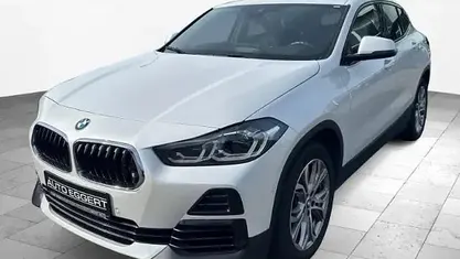 Weiss Gebraucht 2021 BMW X2 Advantage SUV | 28.950 € (Etwas zu teuer)