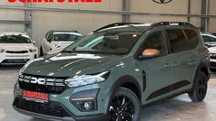 Gruen (oxidegrün) Neu 2025 Dacia Jogger Extreme Van / Kleinbus | 22.879 € (Fairer Preis)