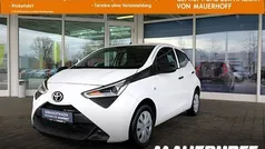 Weiß Gebraucht 2021 Toyota Aygo Business Edition Kleinwagen | 10.490 € (Fairer Preis)