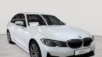 Gebraucht BMW 318 Sport Line 150 PS (110 kW) 2022 Mineralweiß metallic Limousine