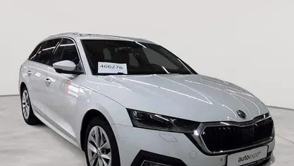 Gebraucht Skoda Octavia First Edition 150 PS (110 kW) 2020 Candyweiß uni Kombi