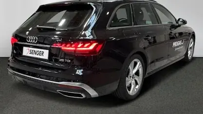 Gebraucht Audi A4 S-Line 163 PS (119 kW) 2023 Mythosschwarz metallic Kombi