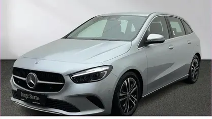 Gebraucht Mercedes B200 Advanced 163 PS (119 kW) 2025 Lack hightechsilber Van / Kleinbus