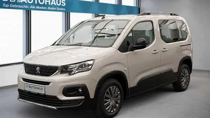 Gebraucht Peugeot Rifter Allure 131 PS (96 kW) 2022 Van / Kleinbus