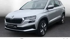 Brilliantsilber metallic Neu 2025 Skoda Karoq Selection SUV | 35.980 € (Fairer Preis)